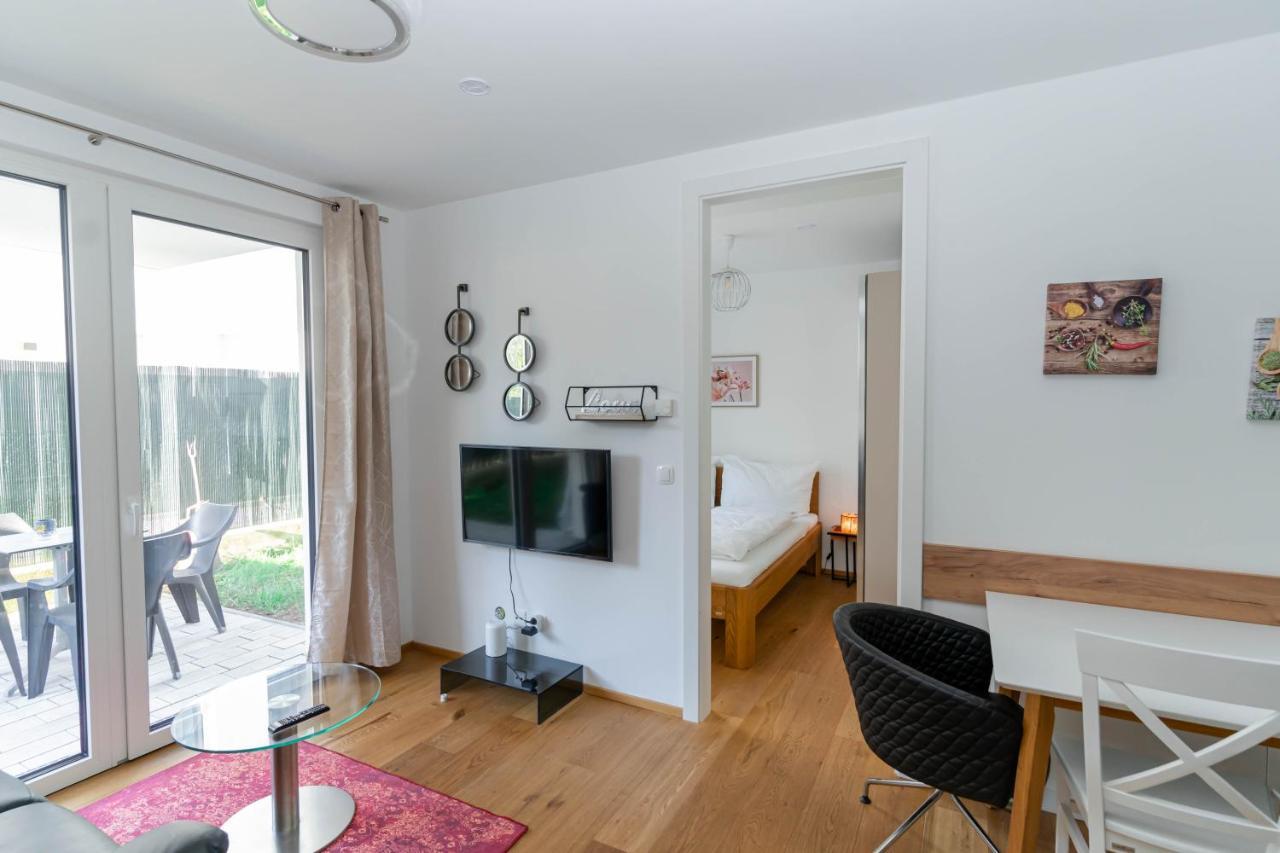 Modern Apartment With Tiny Garden Near City Center Виена Екстериор снимка