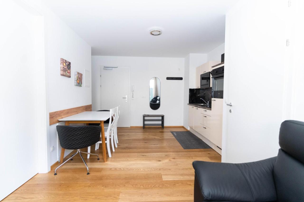 Modern Apartment With Tiny Garden Near City Center Виена Екстериор снимка