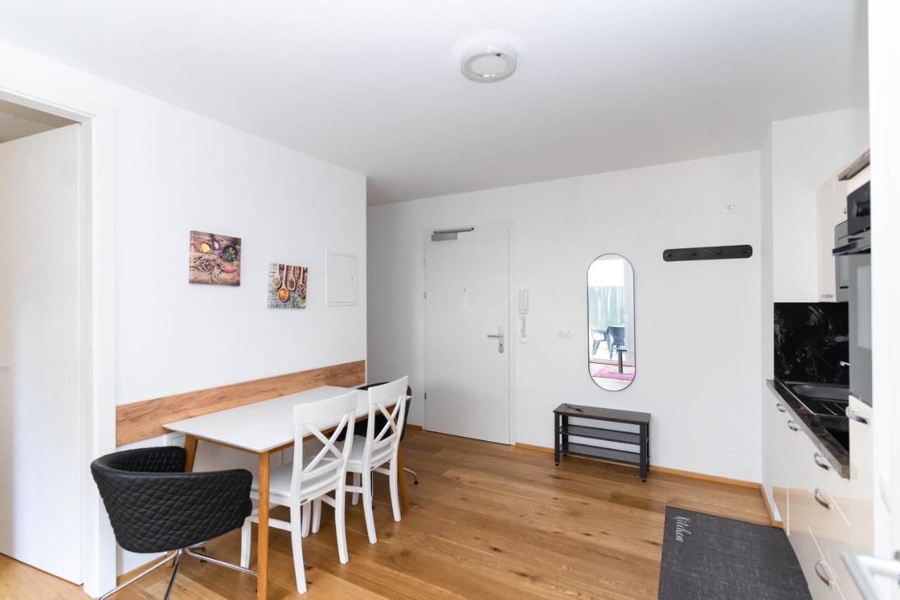 Modern Apartment With Tiny Garden Near City Center Виена Екстериор снимка